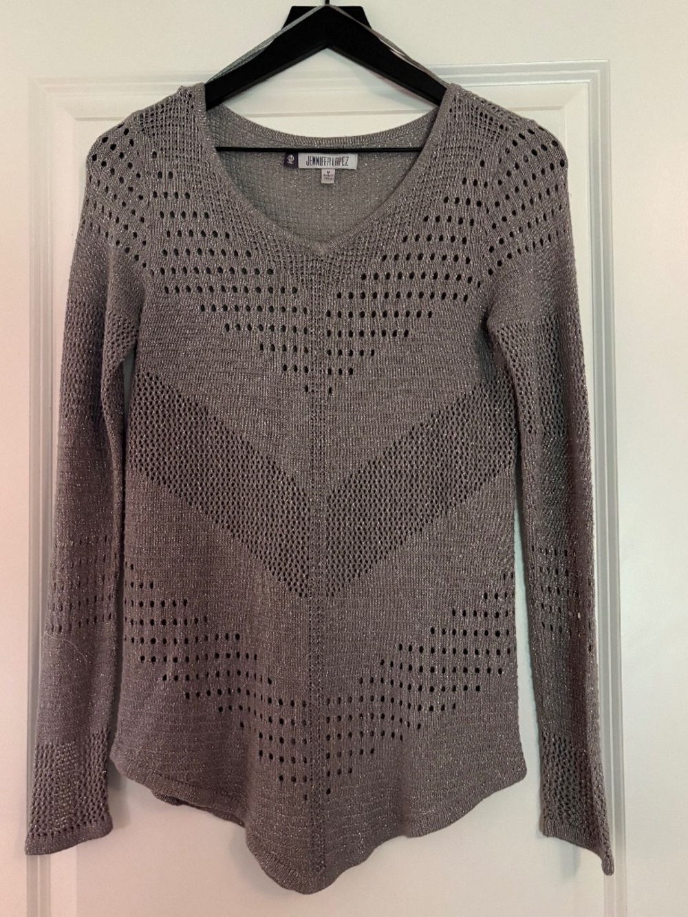 Jennifer Lopez medium top